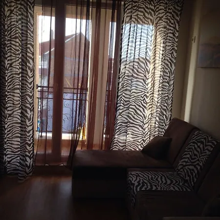 Mellia Apartment *